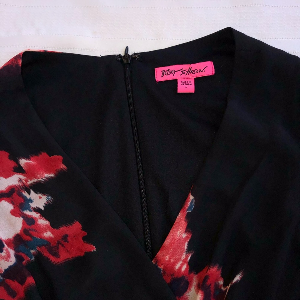 Betsey Johnson dress floral print surplice front size 2 black red bell sleeve - Picture 10 of 12